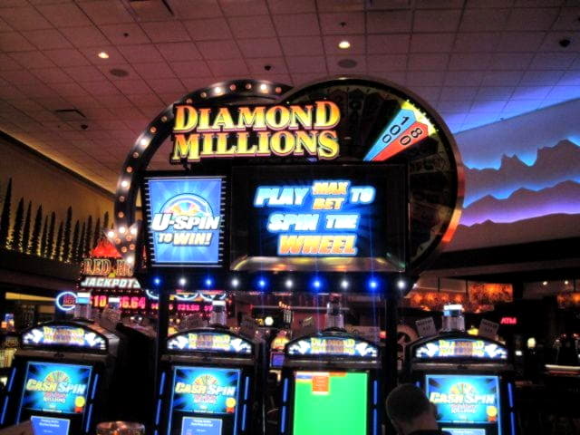 EUR 865 Daily freeroll slot tournament at Finland Casino 