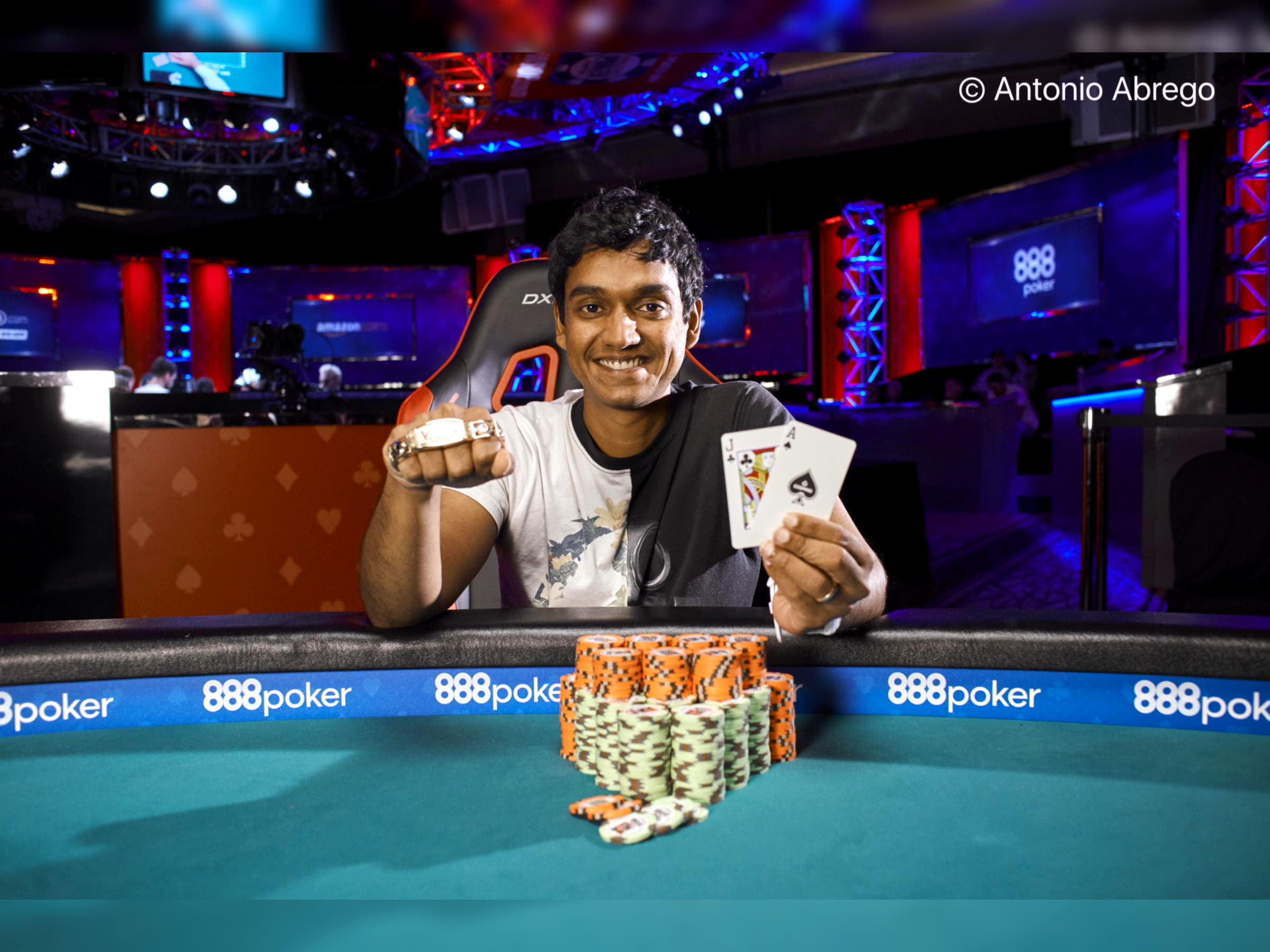 €850 Daily freeroll slot tournament at Casino Cruise