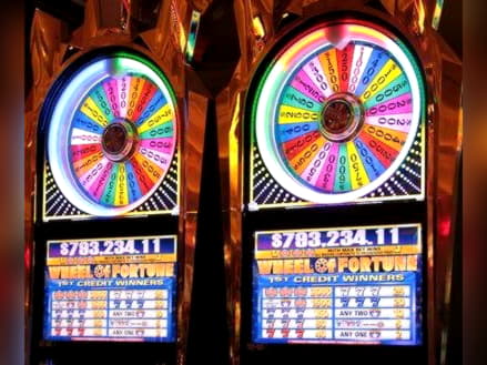 $305 Free Casino Chip at Mobile Bet Casino