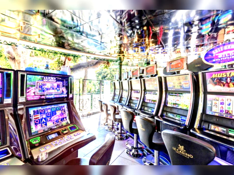 €575 Daily freeroll slot tournament at 888 Casino