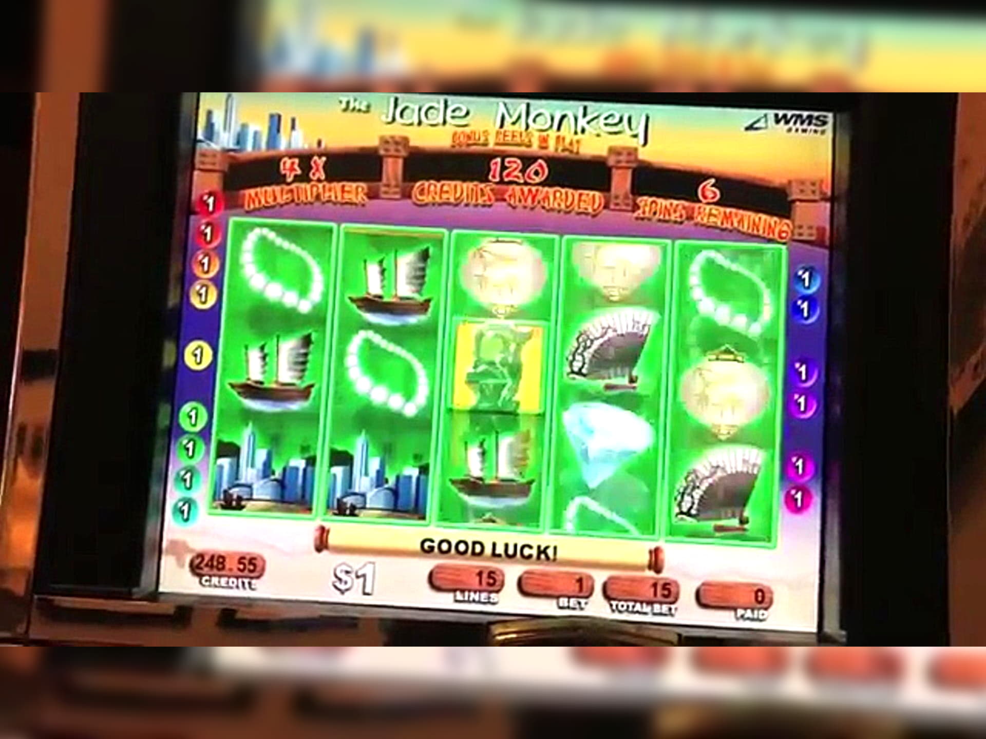 EUR 1040 No deposit bonus at Royal Panda Casino