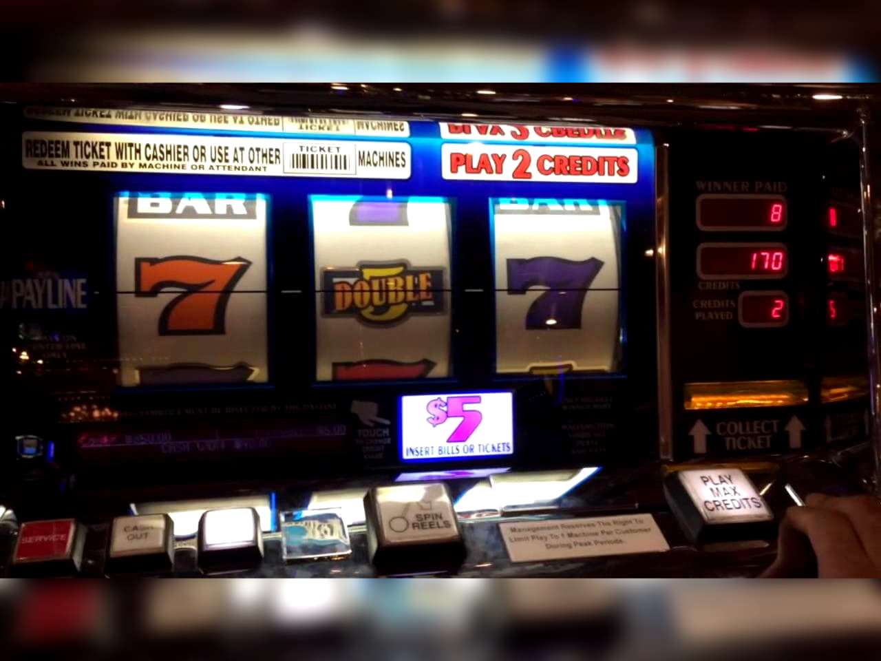£615 No Deposit Casino Bonus at bWin Casino