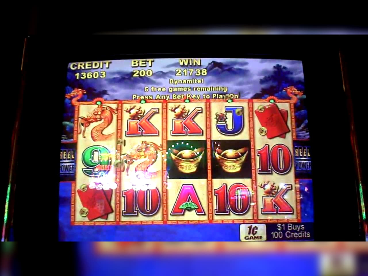 775% No Rules Bonus! at Royal Panda Casino