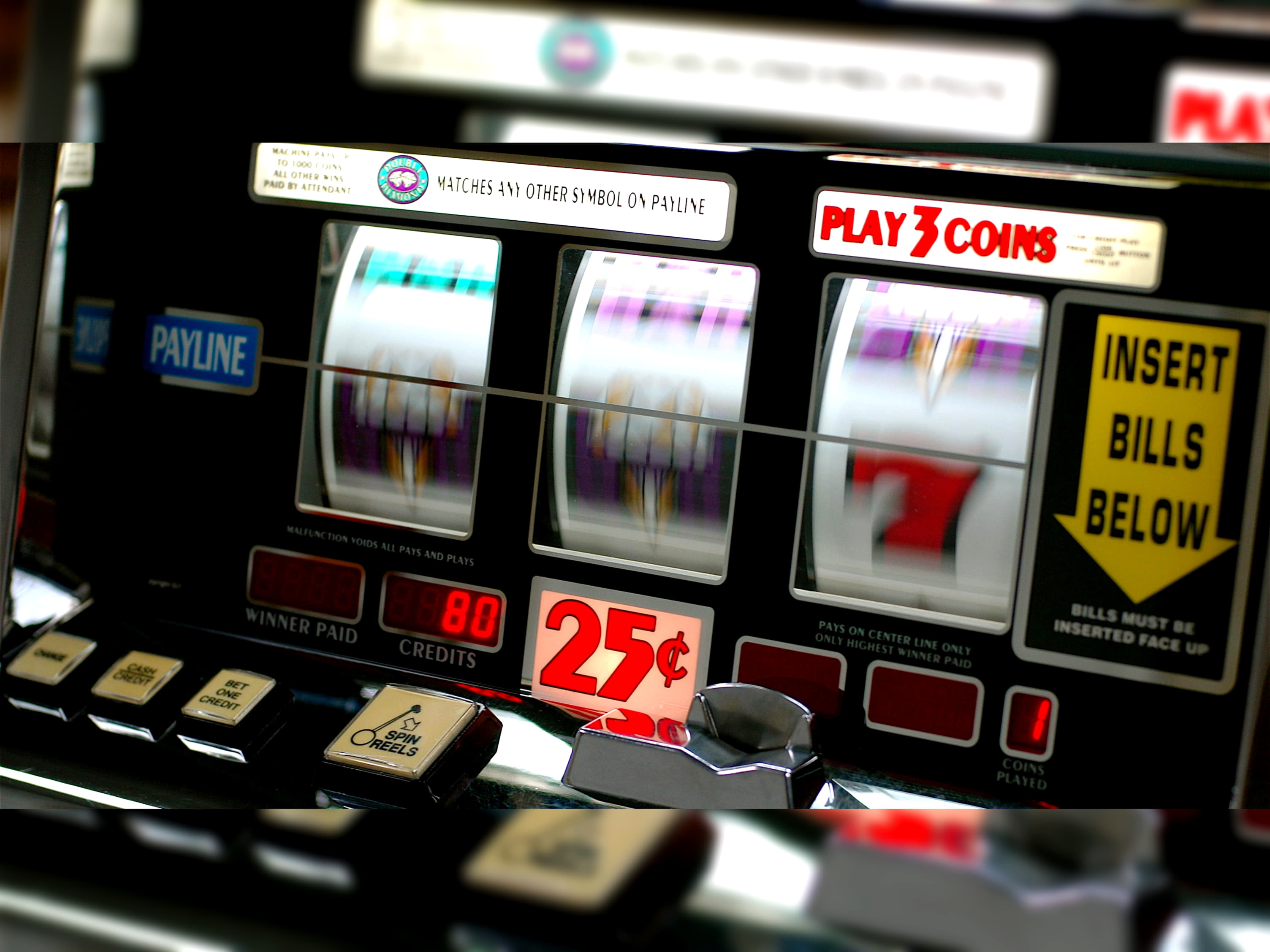 Eur 230 free chip at Casino com
