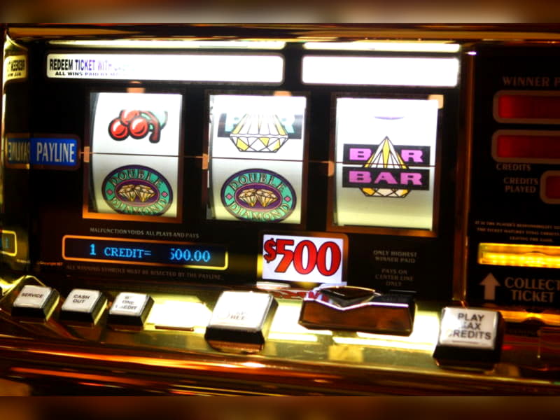$230 Free Casino Tournament at bWin Casino