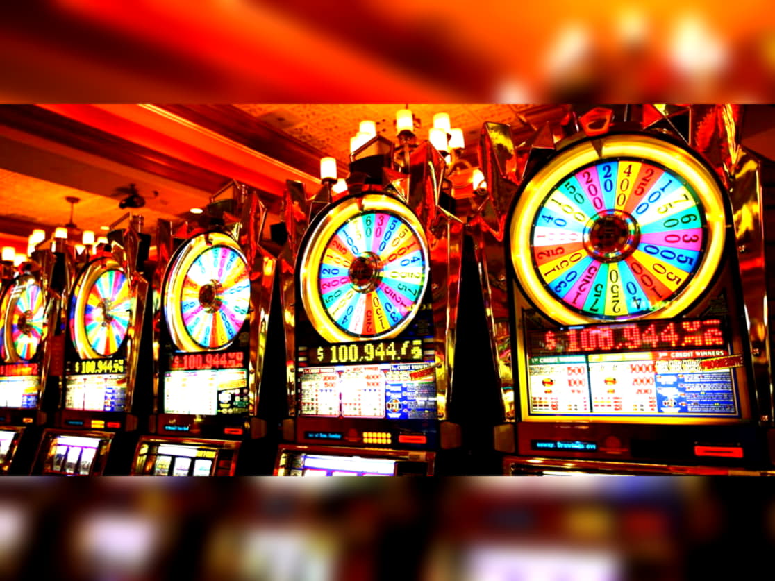 270 FREE Spins at Royal Panda Casino