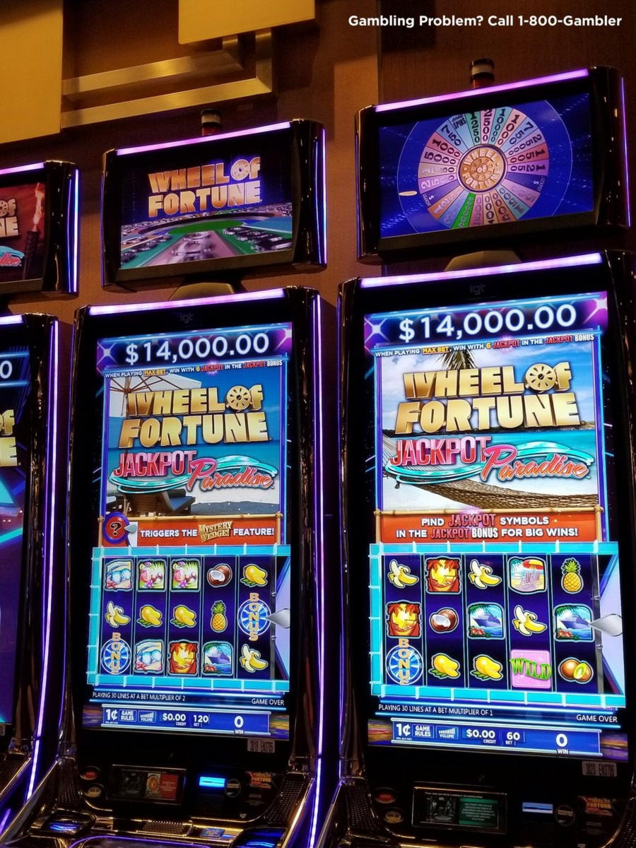 805% Deposit match bonus at Luxury Casino