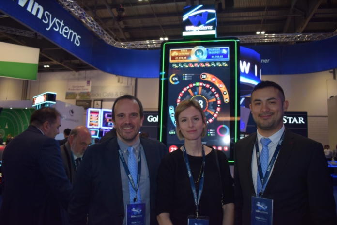 EUR 960 Mobile freeroll slot tournament at Casino Classic