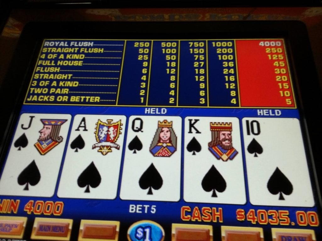 Eur 140 Casino chip at Luxury Casino