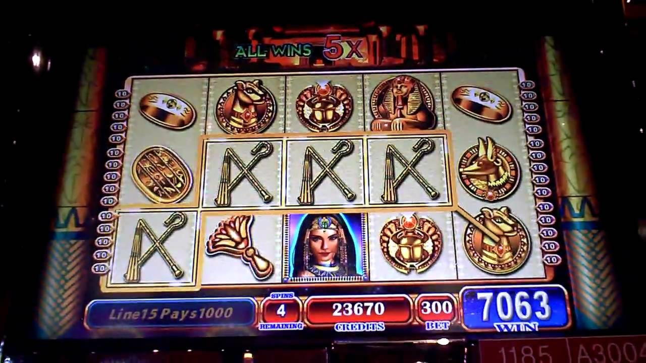EUR 255 Daily freeroll slot tournament at Captain Cooks Casino