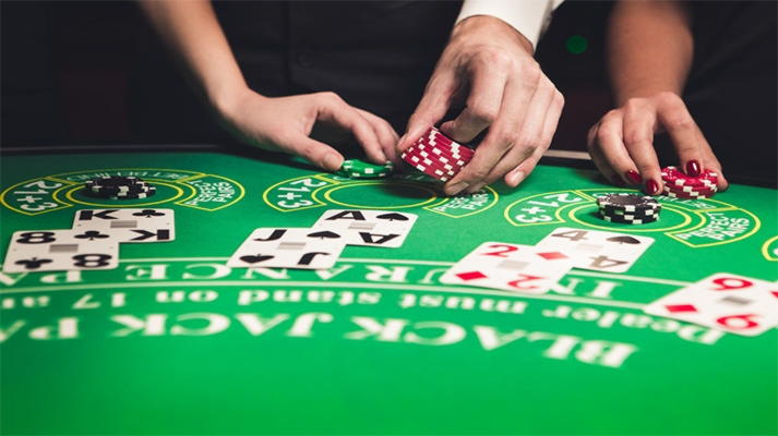190 Free casino spins at Luxury Casino
