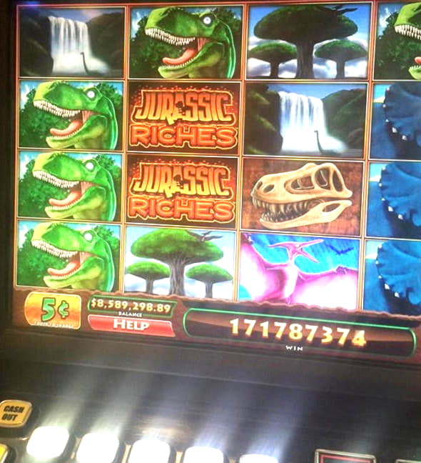 740% Match bonus at Aztec Riches Casino