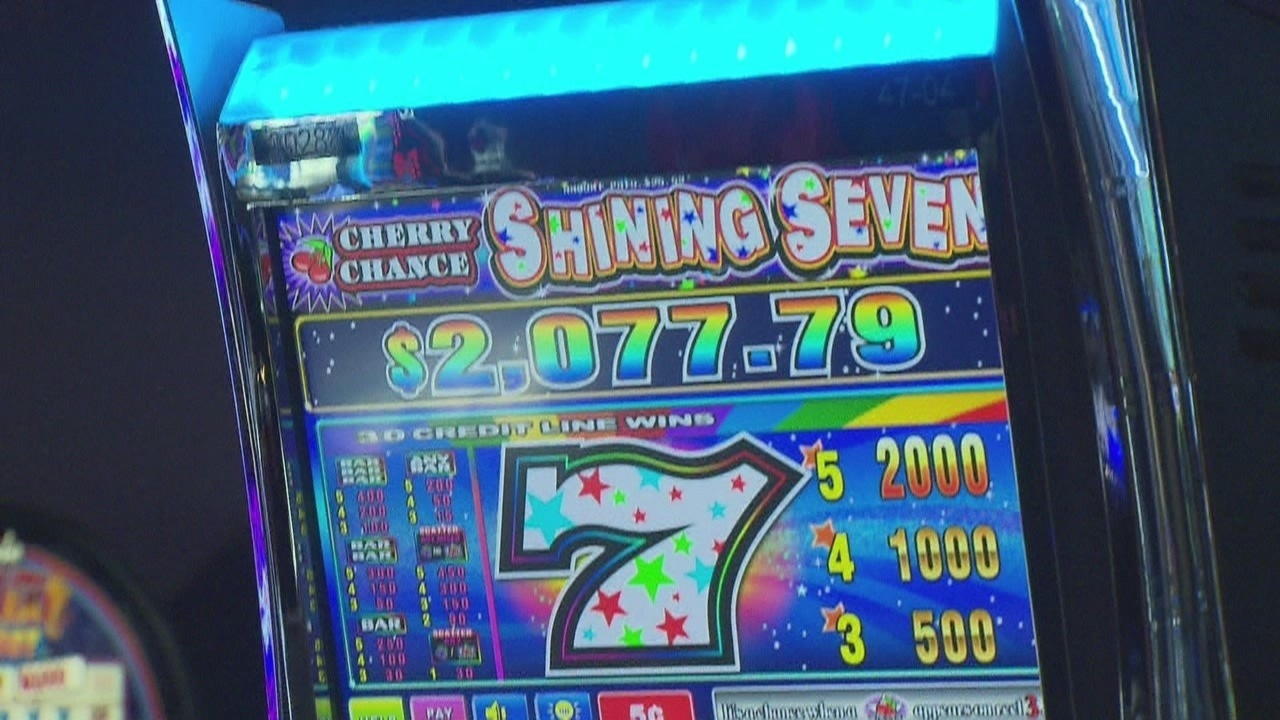 77 Loyal Free Spins! at Aztec Riches Casino