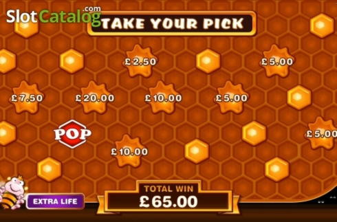 EUR 590 Daily freeroll slot tournament at Royal Dubai Casino
